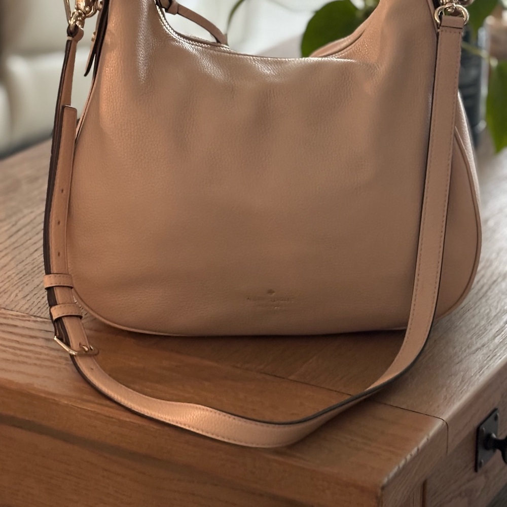 Kate Spade Tan Leather Shoulder Bag with Adjustable Strap